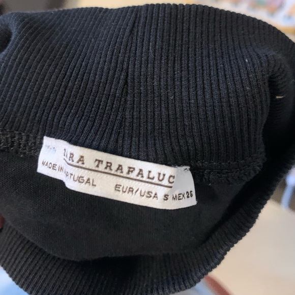 Zara Mock Neck Tee Size S - Picture 2 of 2